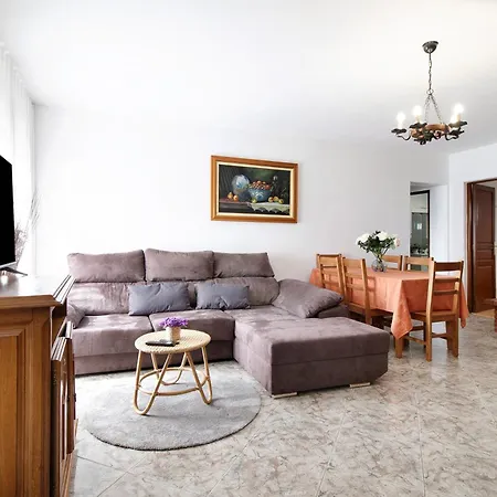 Lejlighed Bali Com Piscina Apúlia